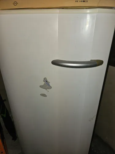 Freezer vertical Electrolux fe18 branco 145 L