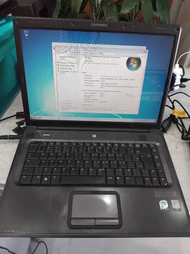 Notebook Compaq C700 Core 2 Duo 2gb HD80gb Win7