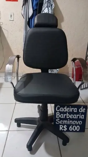 Cadeira de barbearia seminovo a venda