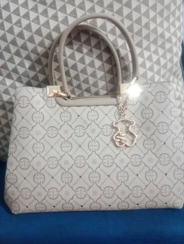 Bolsa de luxo Chenson original bege com pingente 