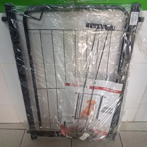 Vendo portão novo para pets serve para portas de 70cm ou 80cm