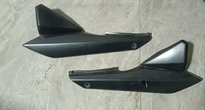 acabamento lateral Suzuki Bandit 650 1250 