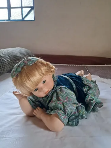 Boneca Vintage linda