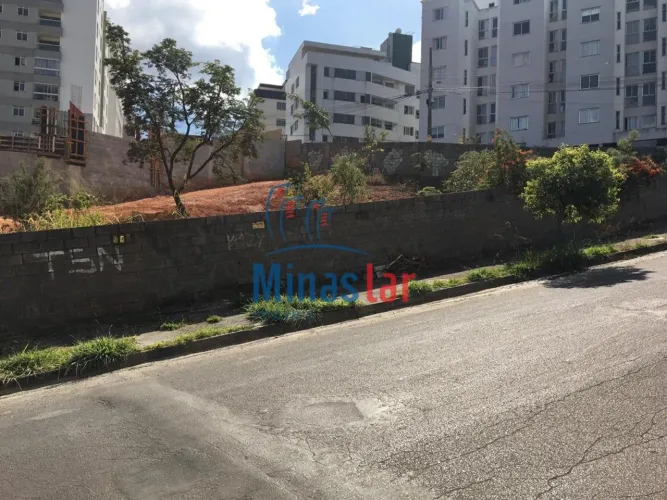 Terreno em Jardim Alvorada com
