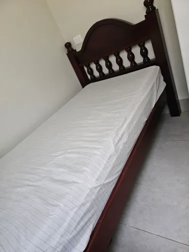 Cama madeira maciça