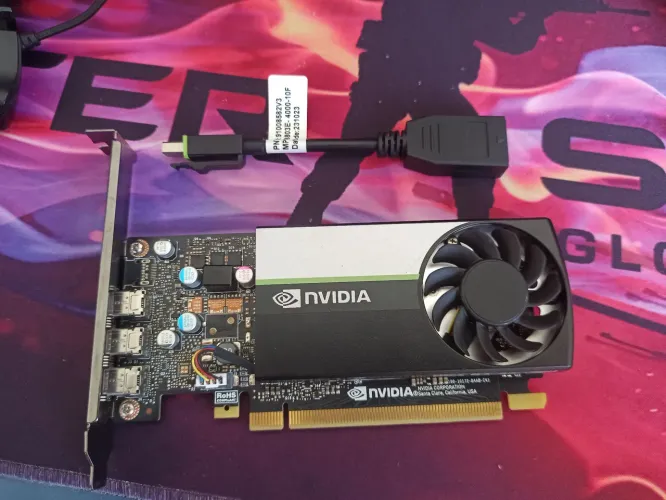 Placa de vídeo Nvidia quadro T400 4gb