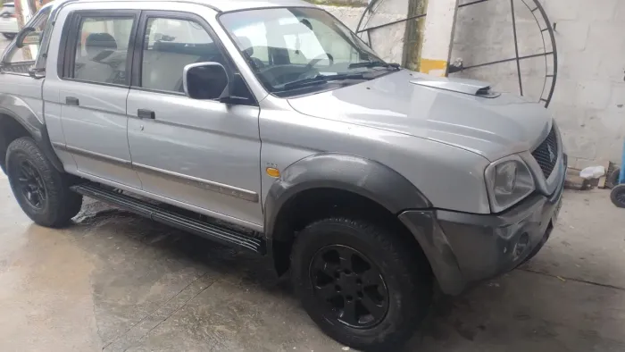 Mitsubishi L200 Outdoor GLS 2.5 4X4 CD TDI Diesel 2010