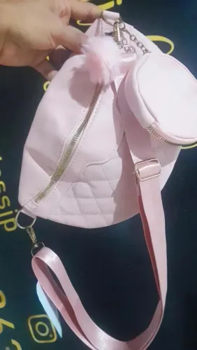 Bolsa transversal e pochete feminina.