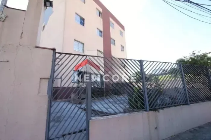 Apartamento em Avenida Pinheiro - Cidade das Flores - Osasco/SP