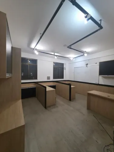 AVENIDA SILVES, ALUGO PONTO COMERCIAL NA PRINCIPAL COM 550M2
