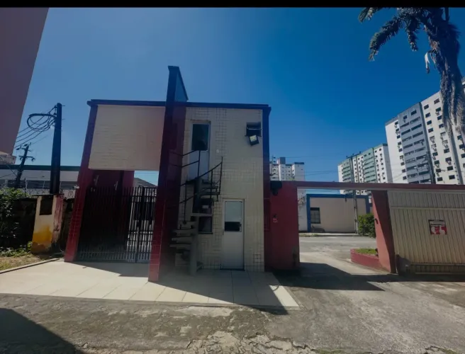 Vendo apartamento no Condomínio Boulevard 13 de Maio.