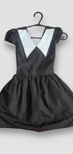 Fantasia Wandinha Addams - Vestido Clássico (Perfeito para o Halloween!)