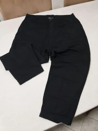 Calça Feminina Preta Tecido Leve e Confortável