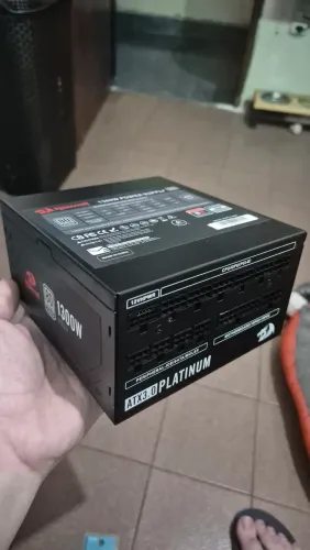 Fonte 1300W Redragon | 80 Plus Platinum | PCIe 5.0 | ATX 3.0
