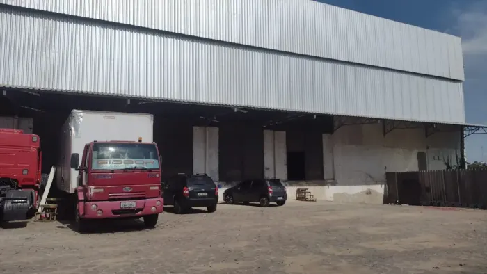 GALPÃO LOGÍSTICO PARA LOCAÇÃO EM MANAUS/AM | 2.300 m² | 03 DOCAS | AV. DO TURISMO