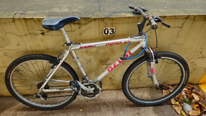 Bicicleta Caloi Aluminum Supra Aro 26
