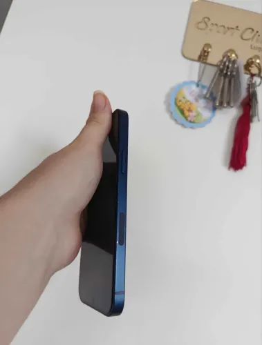 iPhone 12