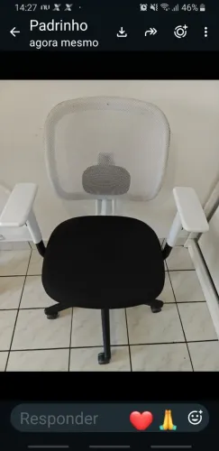 Desapego de cadeira de escritório ergonômica da marca Flexform, modelo Dot.