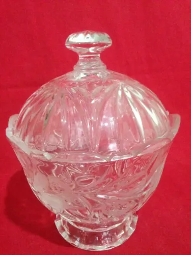 Bomboniere de vidro trabalhado