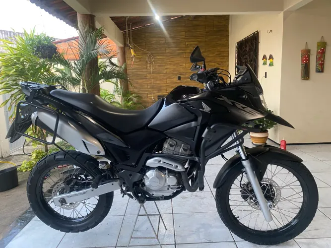 XRE 300 2021