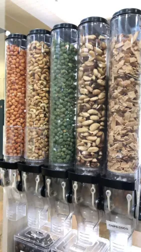 Dispenser para alimentos e balcão prateleira