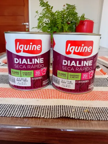 Tinta iquine dialine.                                                    