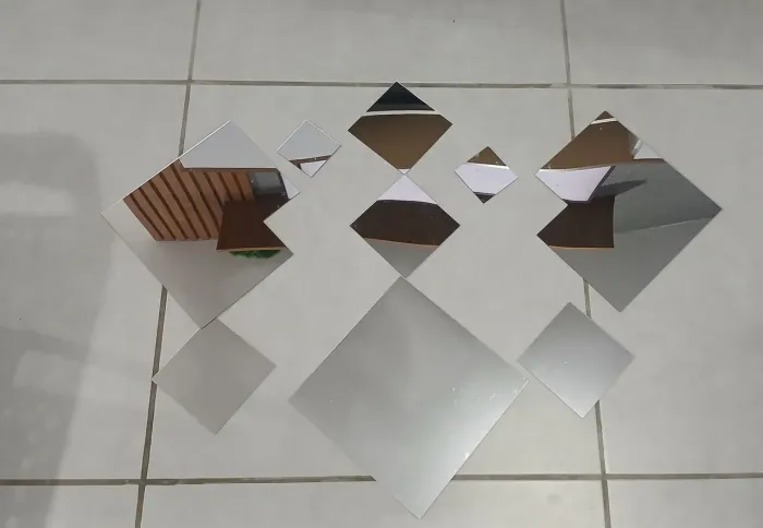 Jogo de espelho para colar na parede