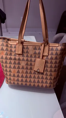 Vendo bolsa Schutz