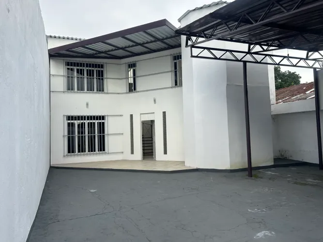 CAMPOS ELÍSEOS CASA 4 SUÍTES PRÓX A CAIXA ECONÔMICA