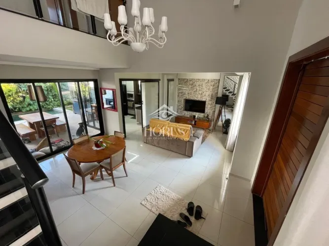 Casa de Alto Padrão em Condomínio: 3 quartos, 1 suíte, 131m² em Sorocaba-SP, bairro Cajuru