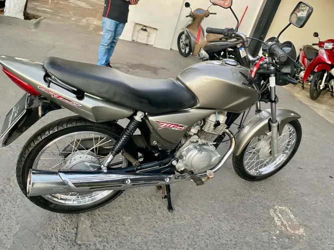 Vendo - HONDA CG TITAN ES 150 08/08