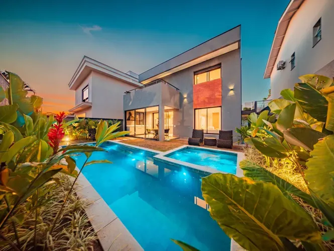 Casa para venda com 317,72 m² com 4 suítes no Residencial 4 em Alphaville