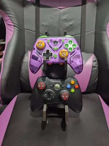 Suporte para 2 controles e Headset