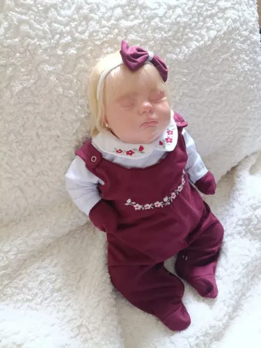 Bebê Reborn Artesanal - Menina Dormindo | Cabelo Implantado Fio a Fio