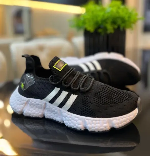 Tênis adidas y33