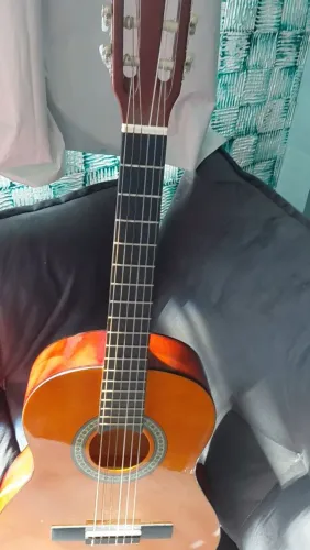Violão número 6 Gianini modelo start em perfeita condição