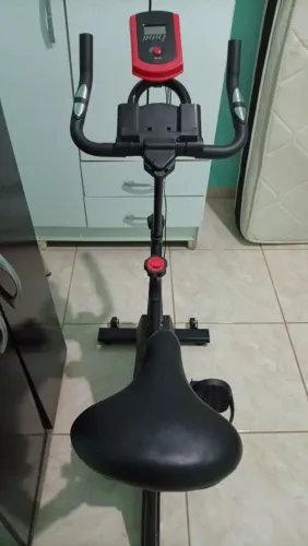 Vendo bicicleta ergométrica nova usada duas vezes divido no cartão