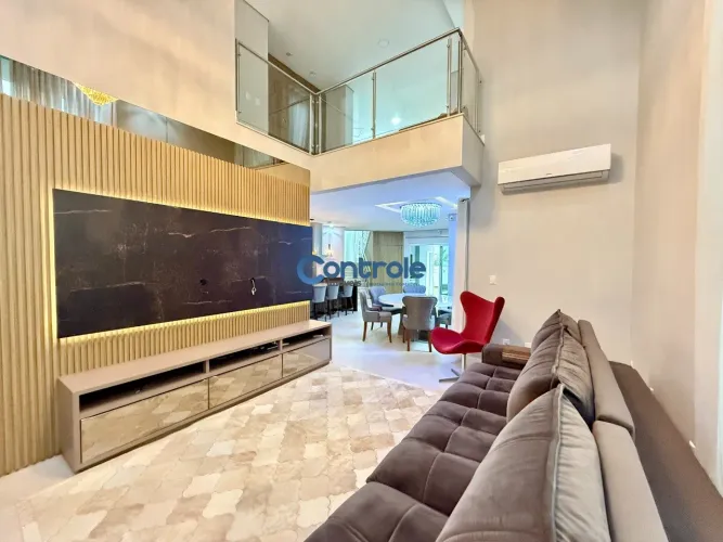 Casa com 04 dormitórios na Pedra Branca, em Palhoça/SC!