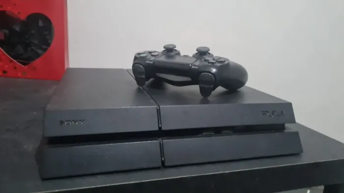PS4 1 TERA + 1 CONTROLE
