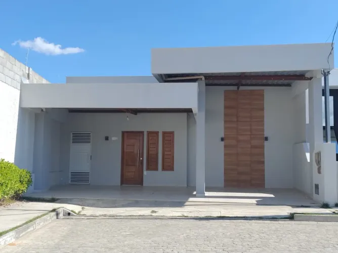 Alugo casa no Condomínio Casas de Turim bairro Sim