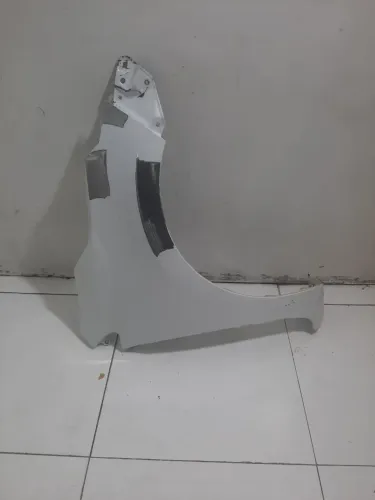 Paralama Toyota corolla 2015/2019 lado direito 
