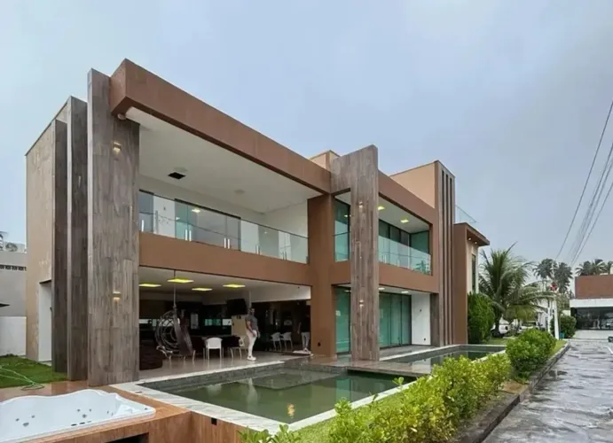 Alugo Excelente Casa em Condomínio Fechado no Litoral Sul!
