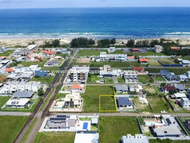 Terreno á venda com 375m² no bairro TURIMAR em Balneário Gaivota / SC