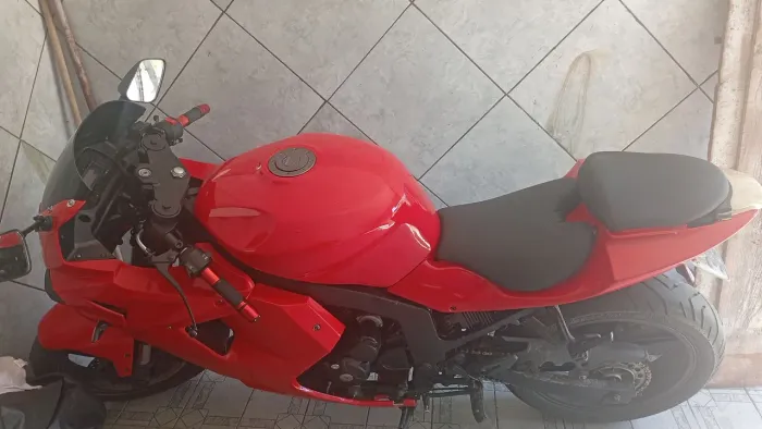 Kasiski Comet com Motor de CB 300