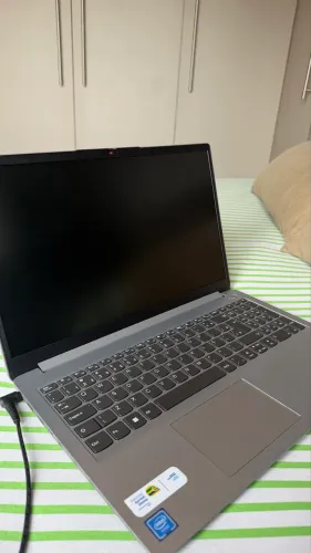 Notebook Lenovo IdeaPad 1 15IGL7 + KIT COMPLETO