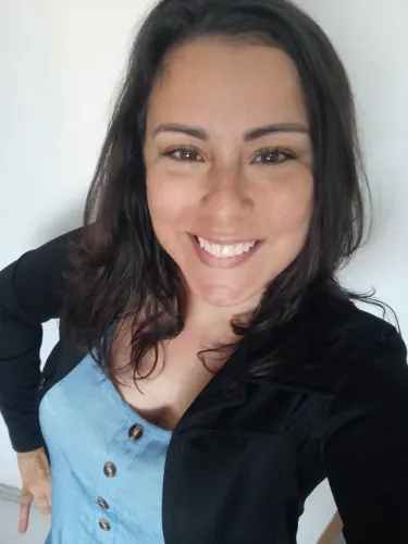Acompanhante de Idosos / Filha de Aluguel (Psicóloga com Carro)