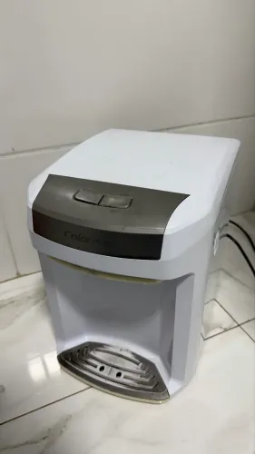 Purificador de água Colormaq com compressor