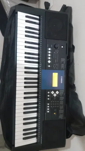 Teclado Yamaha E333
