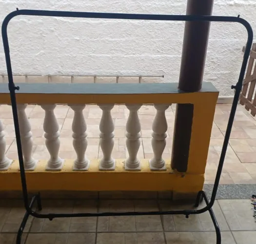 Arara de roupas desmontável - (Mogi)