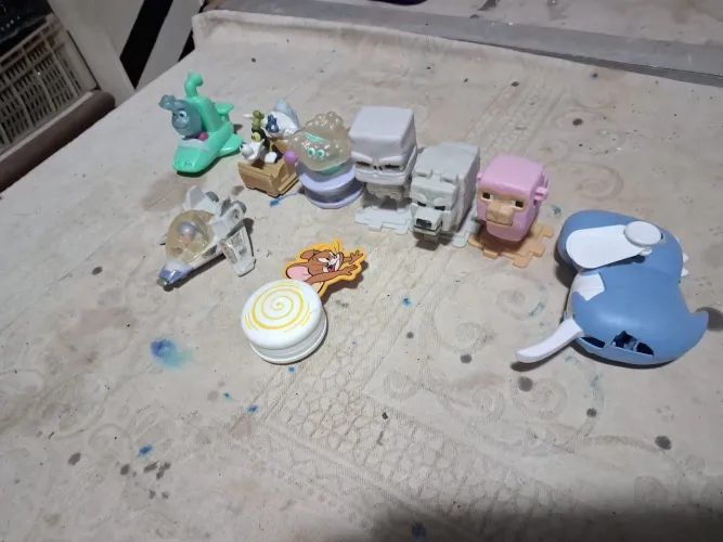 Lote de brinquedos 9 unidades 